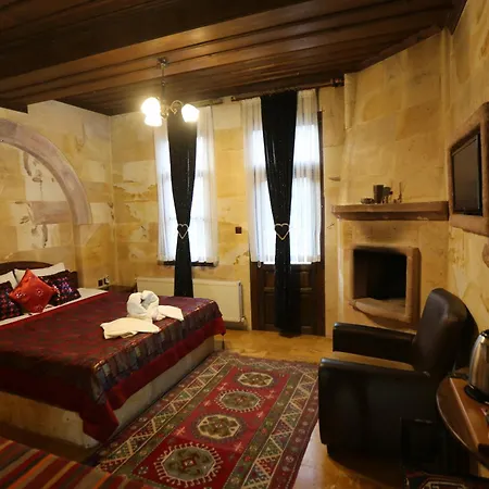 Akuzun Stone Hotel 3*