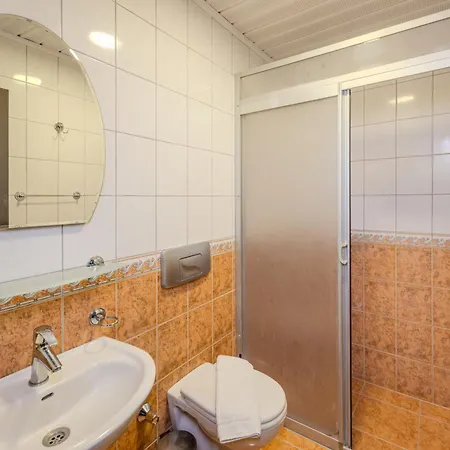 Akuzun Stone Hotel 3*
