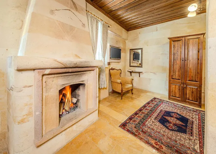 Akuzun Stone Hotel 3*